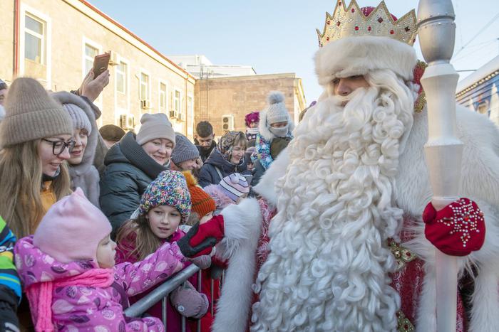 Дед Мороз в семи лицах: кто в регионах главный волшебник на Новый год?