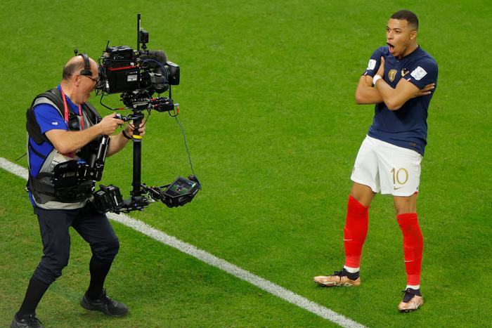 Мбаппе разрывает, Кейн подыгрывает и забивает: чем запомнился очередной день ЧМ по футболу