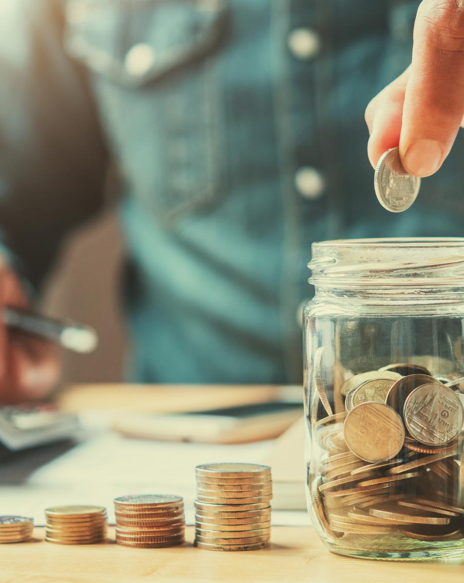 Отрицательный рост: россияне стали больше откладывать из-за кризиса