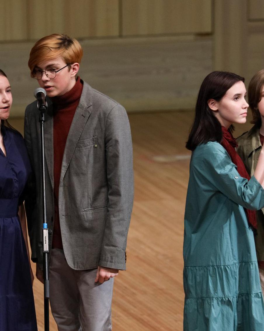 С 20 по 25 декабря в Москве пройдет детский фестиваль "Горячее сердце". В нём примут участие дети из 16 школ искусств Донбасса