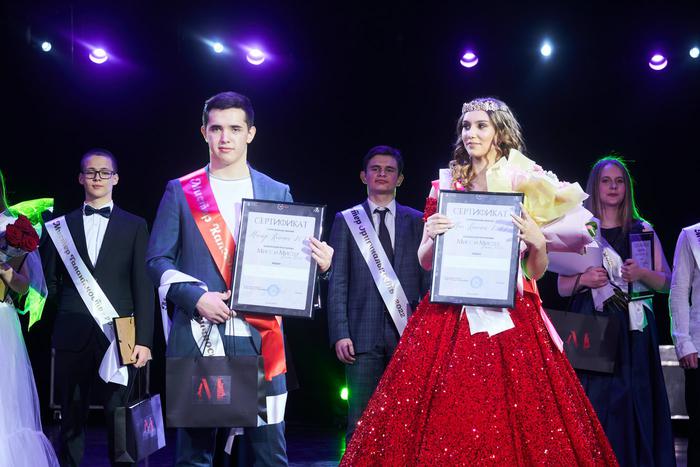 "Мистер" и "мисс Капотня" перевоплотились в Григория Лепса и Бритни Спирс