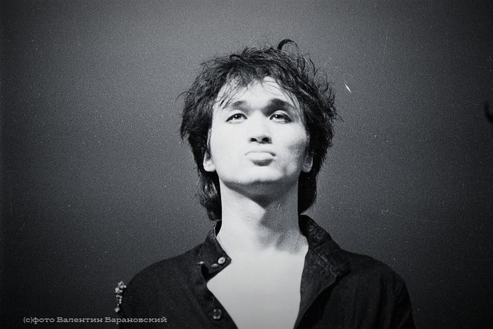 В Москве представили уникальный альбом с фотоснимками советских рокеров