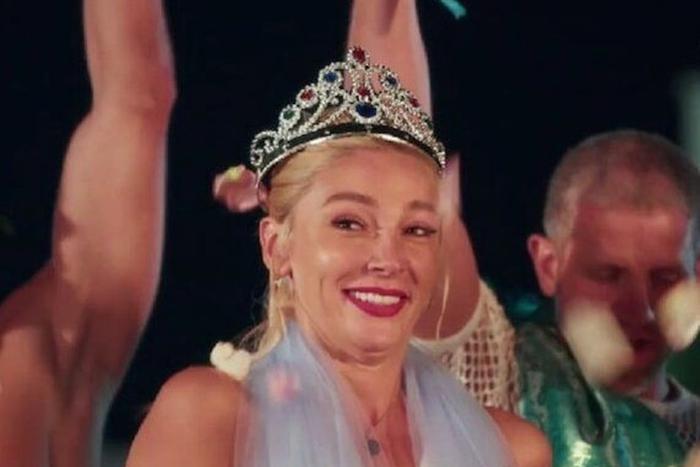 Добрый и злой зритель посмотрели реалити, в котором Анастасия Ивлеева мучает женихов