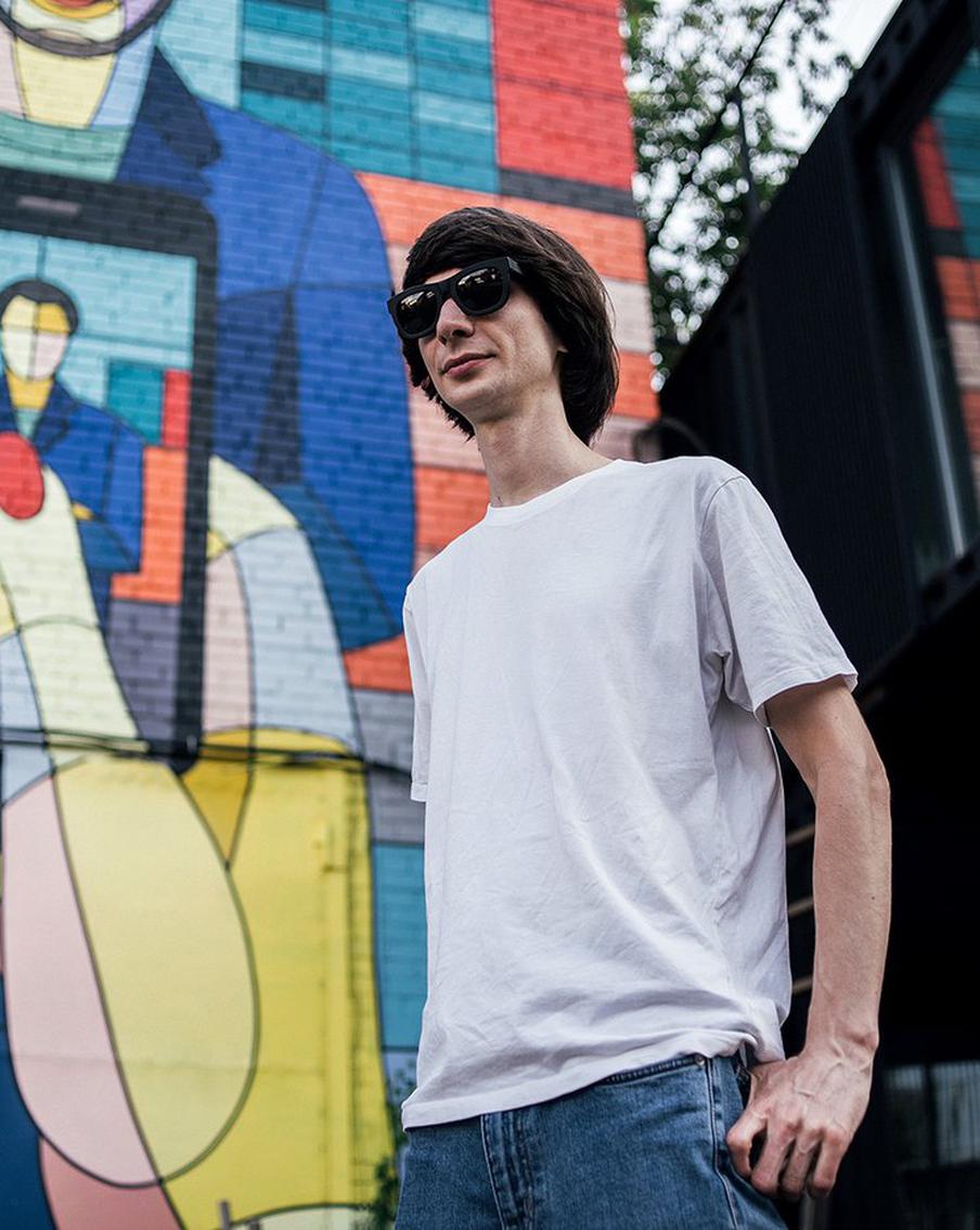 В город надо вглядываться – чтобы заметить неожиданный рисунок