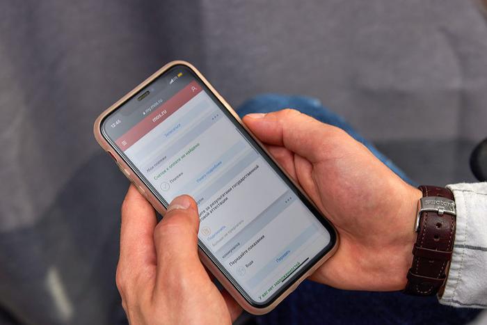 Как проверить подлинность справки по QR-коду: депутат Александр Козлов рассказал об обновлениях сервисов госуслуг