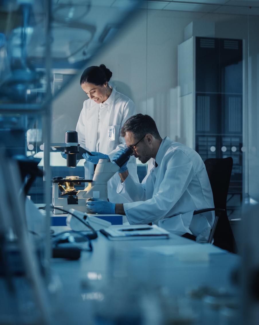 Учёные работают над соединениями, подавляющими размножение раковых клеток. Лучший сценарий в будущем – препарат от всех видов рака