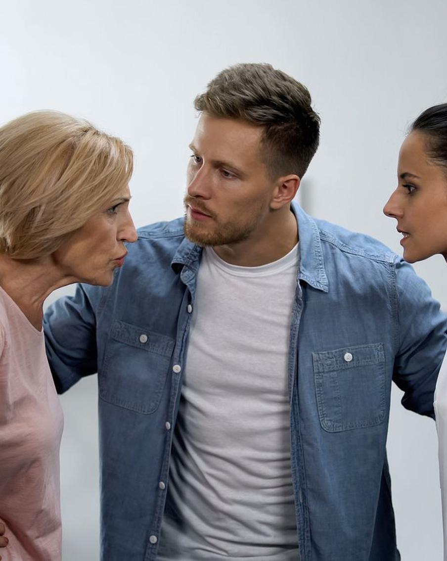 Как выстроить отношения со свекровью, когда речь заходит о финансах