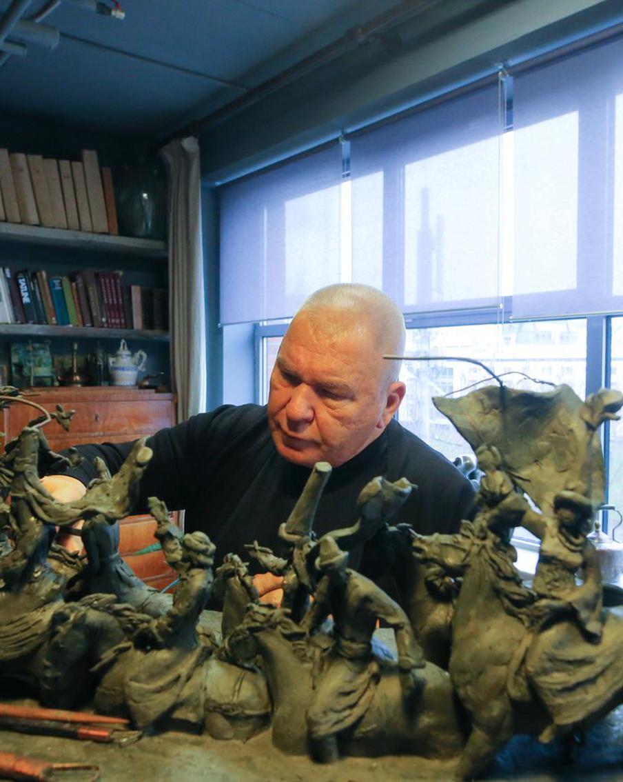 В мастерской Александра Рукавишникова Metro отыскало любимую скульптуру Путина