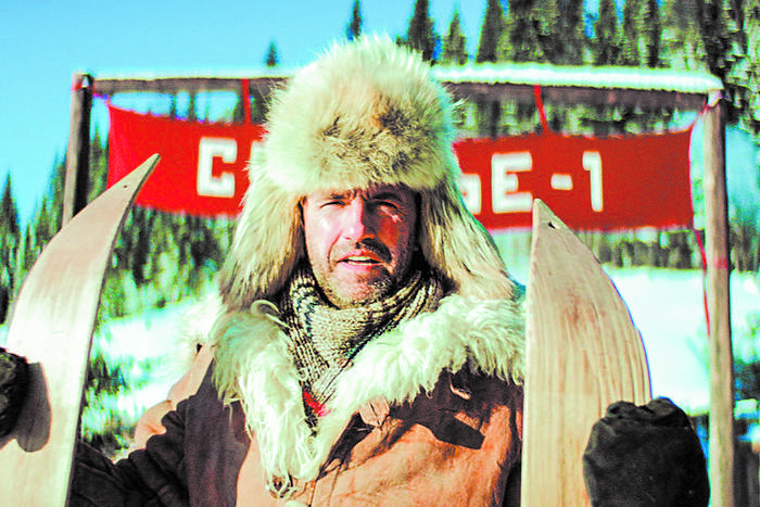 Рассказ Аркадия Гайдара превратили в современный фильм. В нем есть новогоднее ощущение семьи и детского счастья, которое запоминается на всю жизнь