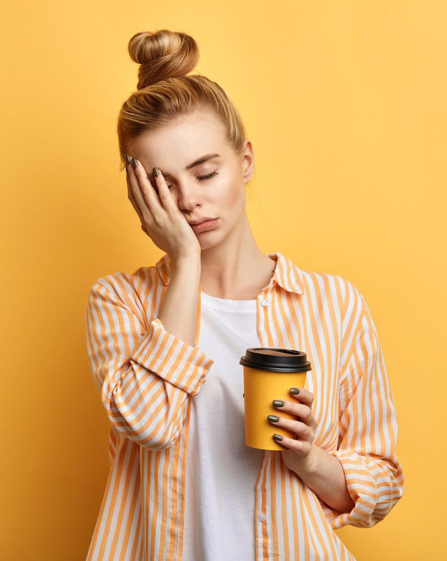 Чувствуете, что нет сил ни на что и отдых не помогает восстановиться? Возможно, у вас хроничесĸая усталость