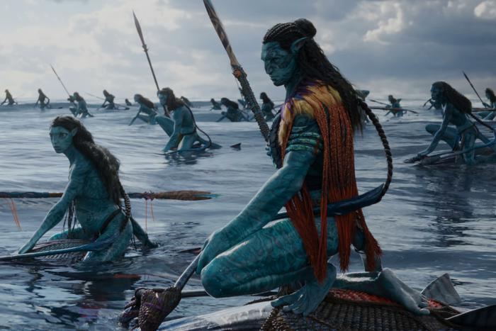 В прокат вышло долгожданное продолжение "Аватара". Metro узнало у режиссёра, почему фильм нацелен на подростков