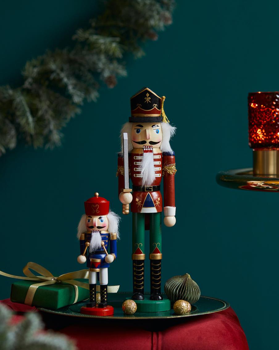 Как украсить дом к Новому году, если у вас нет ёлки