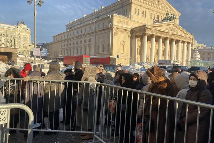 "Билетов нет, приходите через 30 лет". Как купить билет на "Щелкунчик" в Москве