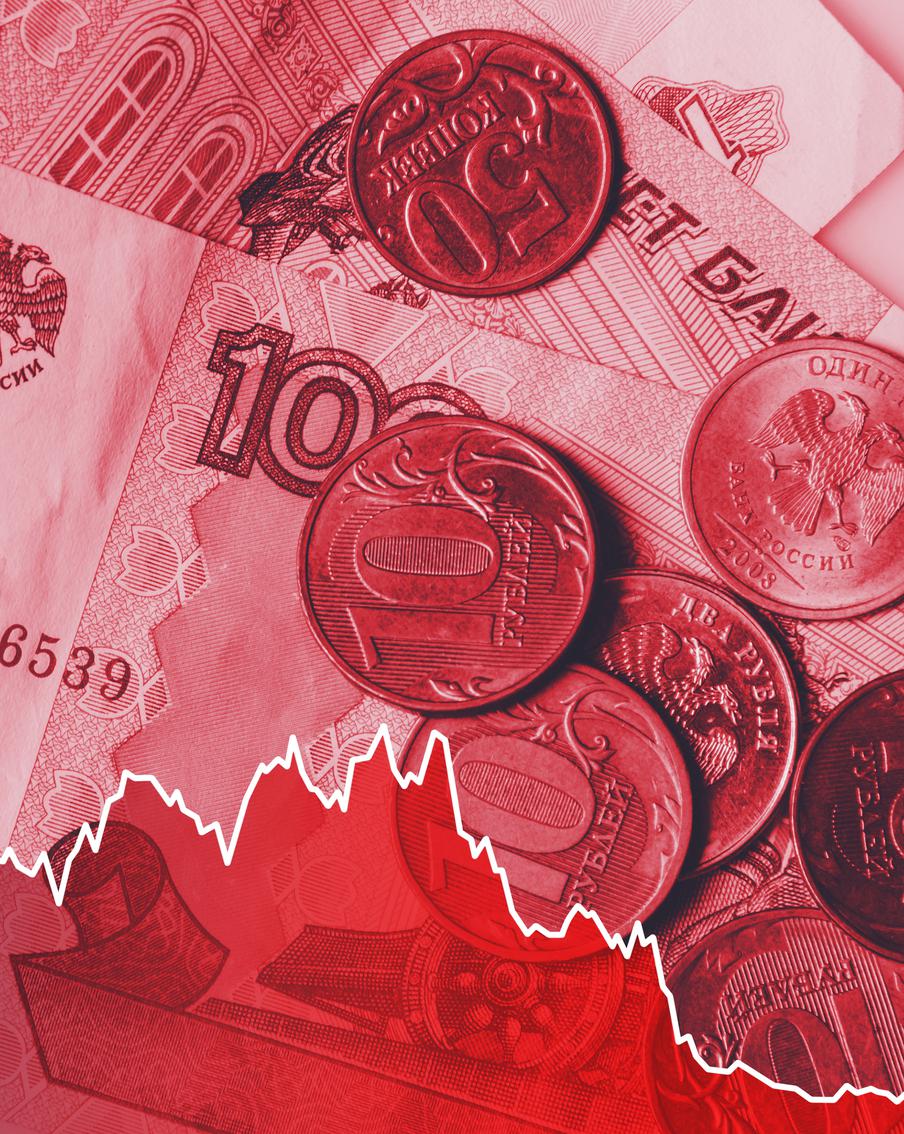 Деревянное пике: доллар подорожал с 62 до 71 рубля