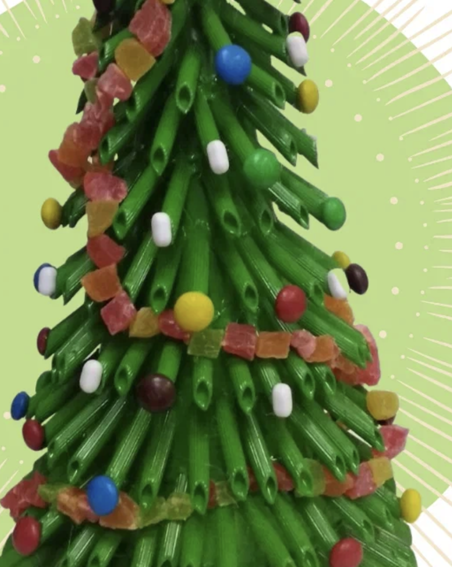 Ёлка из макарон Заиры и Элины Кехмеровых