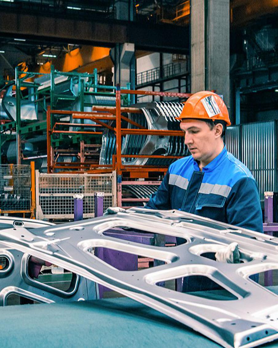 Новые заводы развивают промышленный потенциал юга Москвы: депутат Олег Артемьев поделился своим мнением по теме