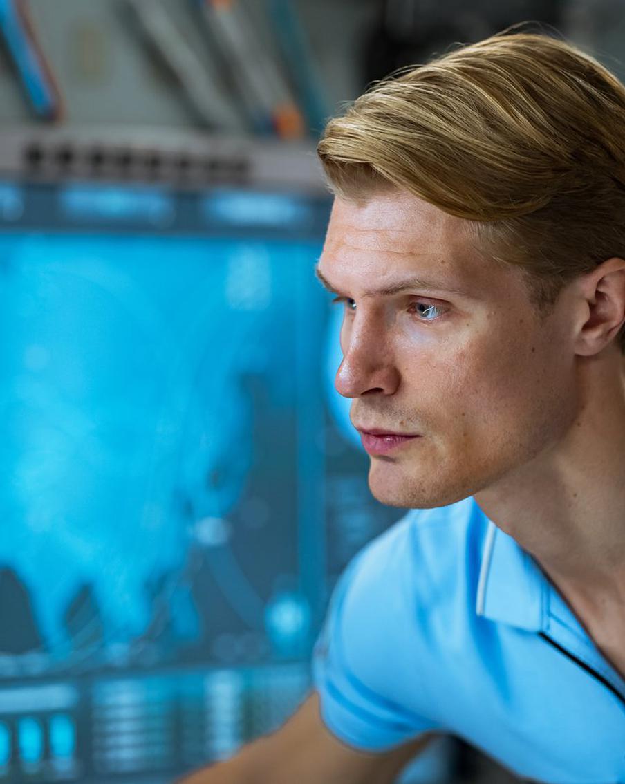 Сну – да, круассанам – нет! Актёр Кирилл Зайцев делится секретами идеальной фигуры