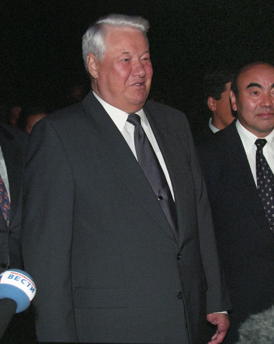 Германия напала на Польшу, Борис Ельцин объявил об отставке: что происходило в год Кролика