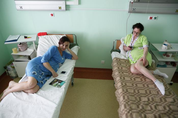 Одним махом пять побивахом: нуждающиеся беременные женщины и отцы-одиночки получат деньги от государства