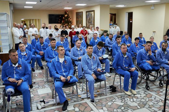 Военнослужащие получили новые социальные гарантии: хроника очередного дня украинского кризиса