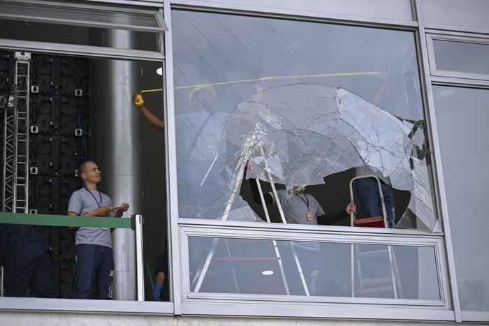 "Думаю, агрессия пойдёт на спад": эксперт оценил обстановку в Бразилии