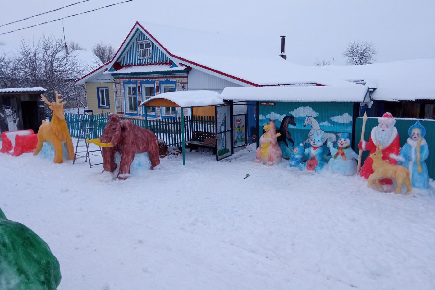 В дружной компании всем хватает места.