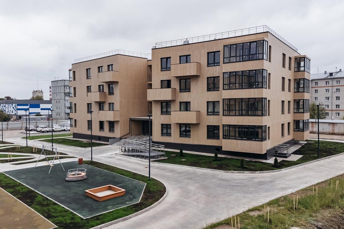 Такие дома в условиях севера легче отапливать, и они теплее.