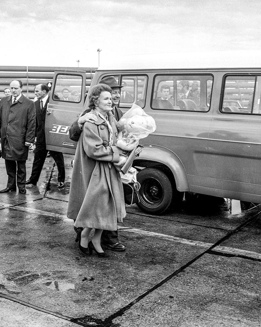 Атомная бомба, тюрьма и влюблённость длиной в 50 лет. Советских супругов-разведчиков из США увековечили в Москве