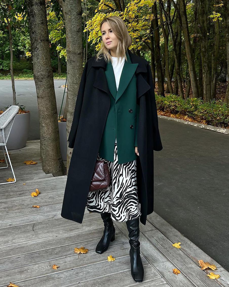 Не давайте ярким оттенкам или принтам конфликтовать и перекрывать друг друга.