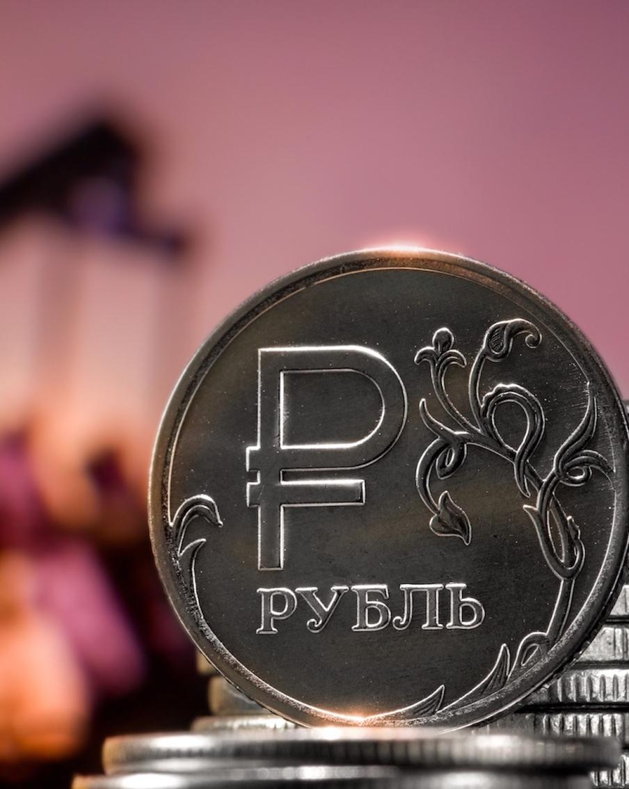 Рубль слез с нефтяной иглы: почему подорожание нефти не укрепит рубль