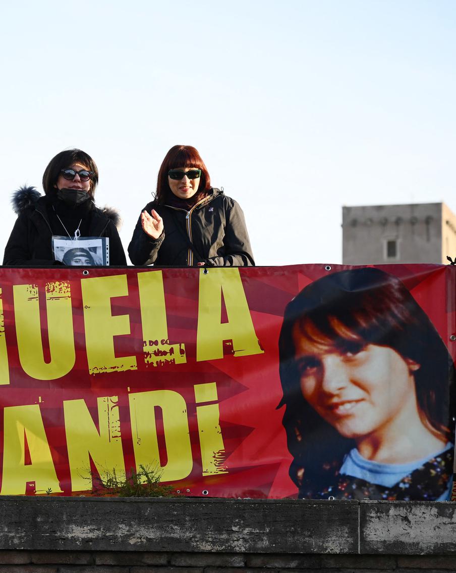 Покушение на папу римского, месть главаря мафии, педофилия в церкви: история похищения Эмануэлы Орланди