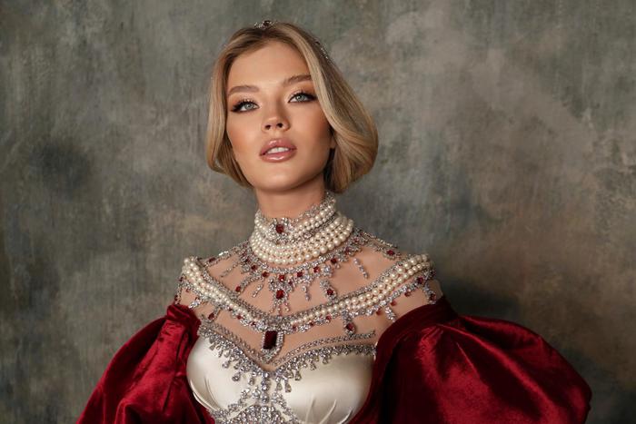 Титул "Мисс Вселенная" достался американке, но наша Аня всё равно самая красивая