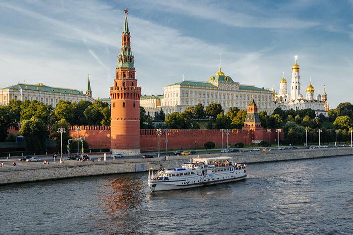 Речной трамвайчик поможет московской экологии: как запуск речного транспорта будет снижать углеродный след