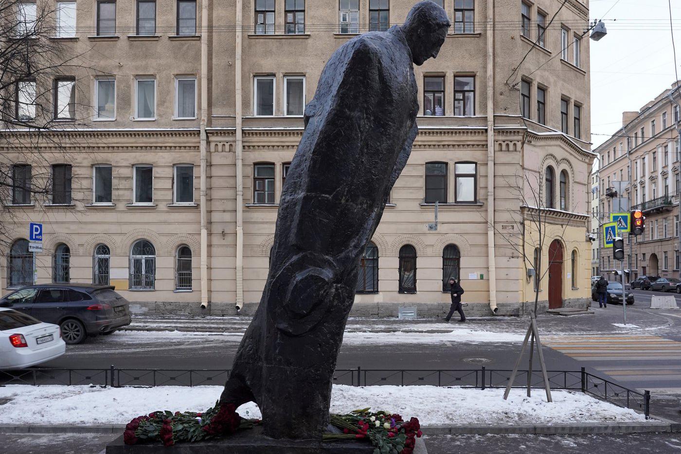 памятник блоку в санкт петербурге