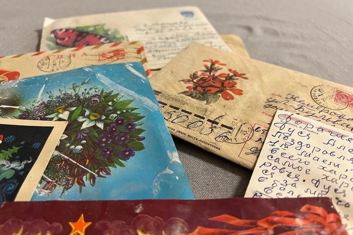 Дорогая Галя! С праздником Великого Октября!