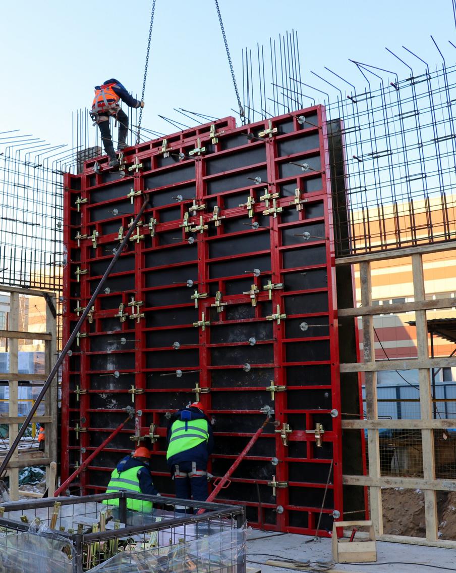 В Москве завершают строительство флагманского центра Боткинской больницы. На крыше нового комплекса будет оборудована вертолётная площадка