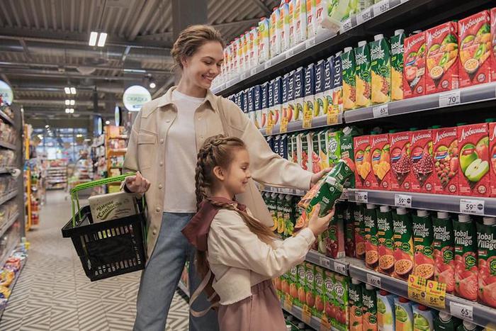 "Забота о сообществе": крупная российская компания помогает нуждающимся в продуктах и больным детям