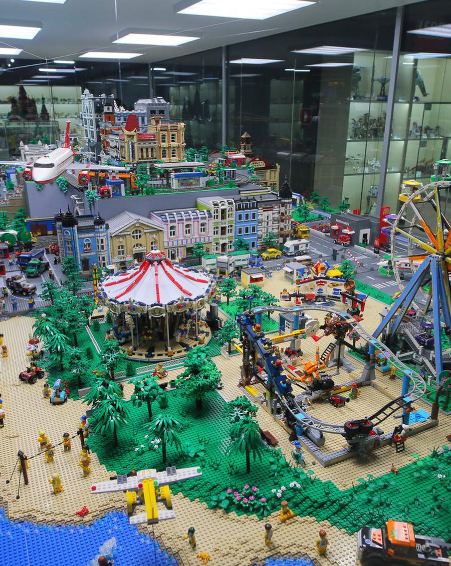 Любовь к кубикам может стать призванием. Metro стало гостем необычного музея, созданного фанатом конструктора лего