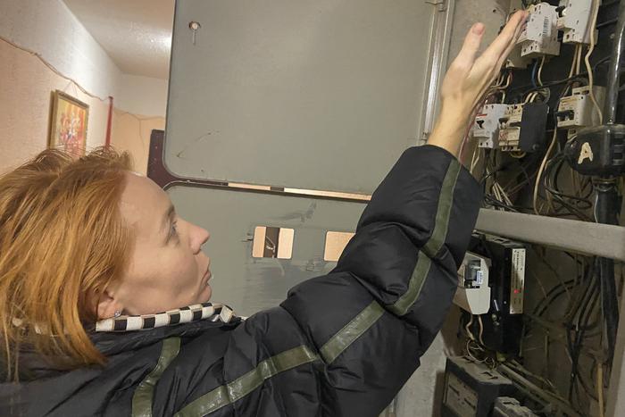 Коммунальный ад в Химках длится больше года. Подъезд превратился в сауну из-за кипятка в подвале