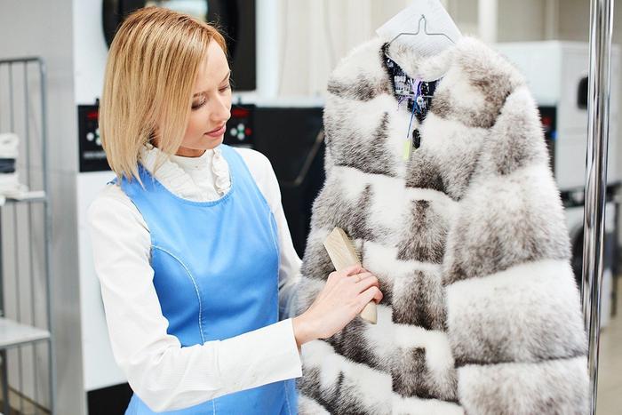 Ещё пара недель – и меха можно будет убирать до следующей зимы. Но перед этим их обязательно нужно почистить