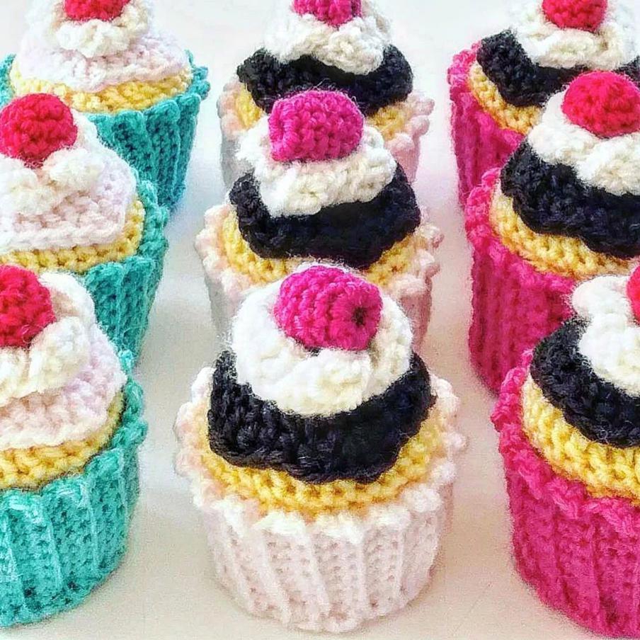 Вязаные продукты.