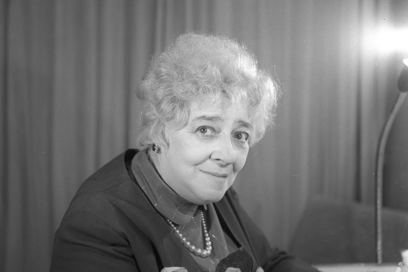 Раневская пройдёт свой путь сначала. Состоялась премьера сериала о её жизни