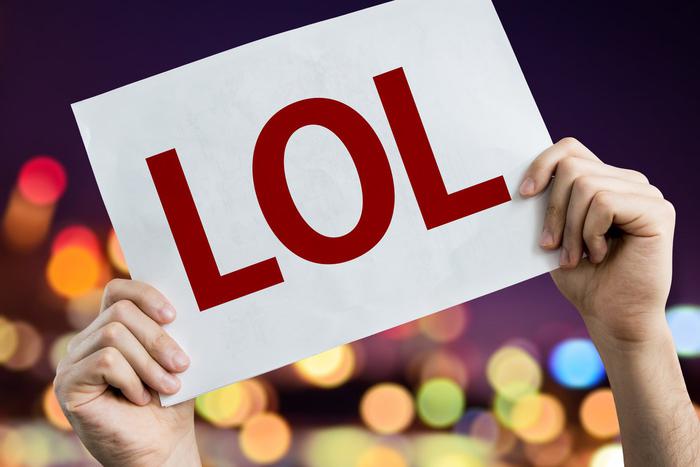 Зачастую дети в своей речи используют сленг. Стоит ли паниковать родителям и нужно ли учить эти незнакомые слова?