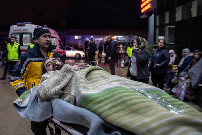 Российские военные продолжают работы по устранению последствий землетрясения в Сирии