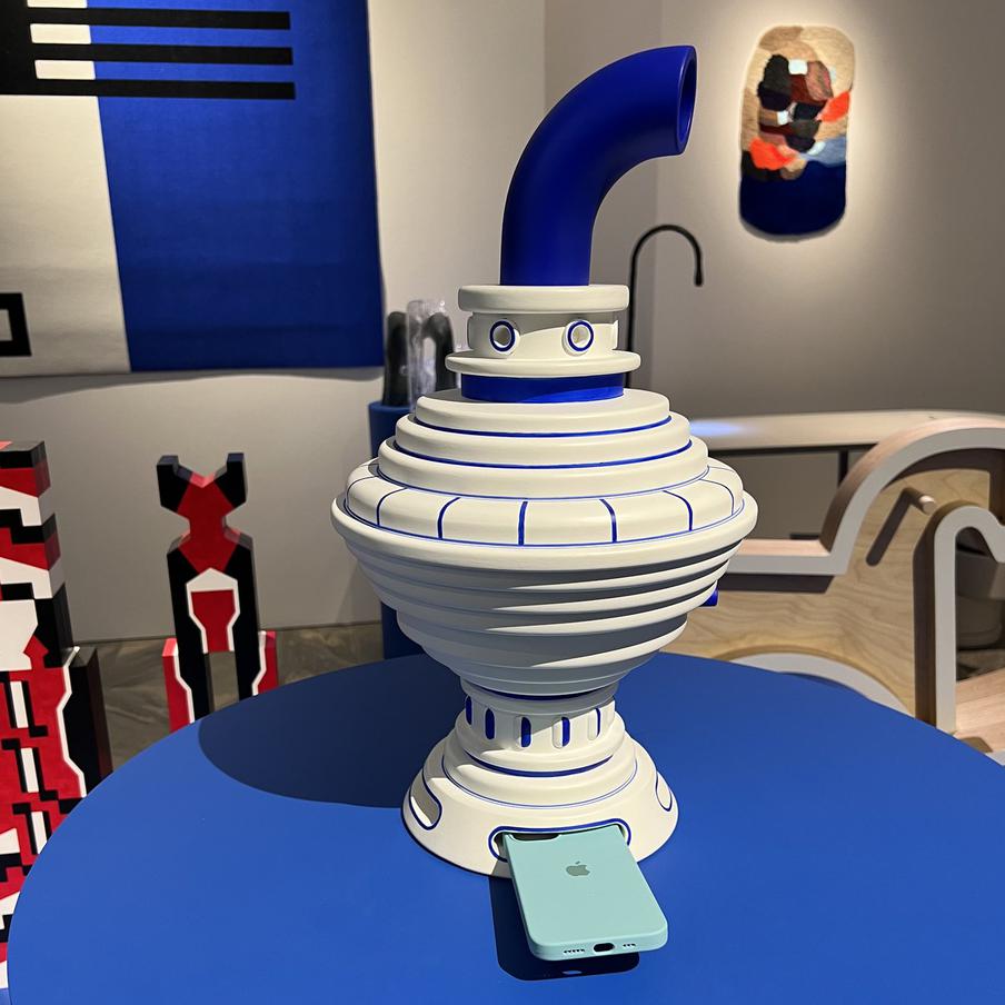 Самовар "Антигаджет" авторства Юлии Корицы.