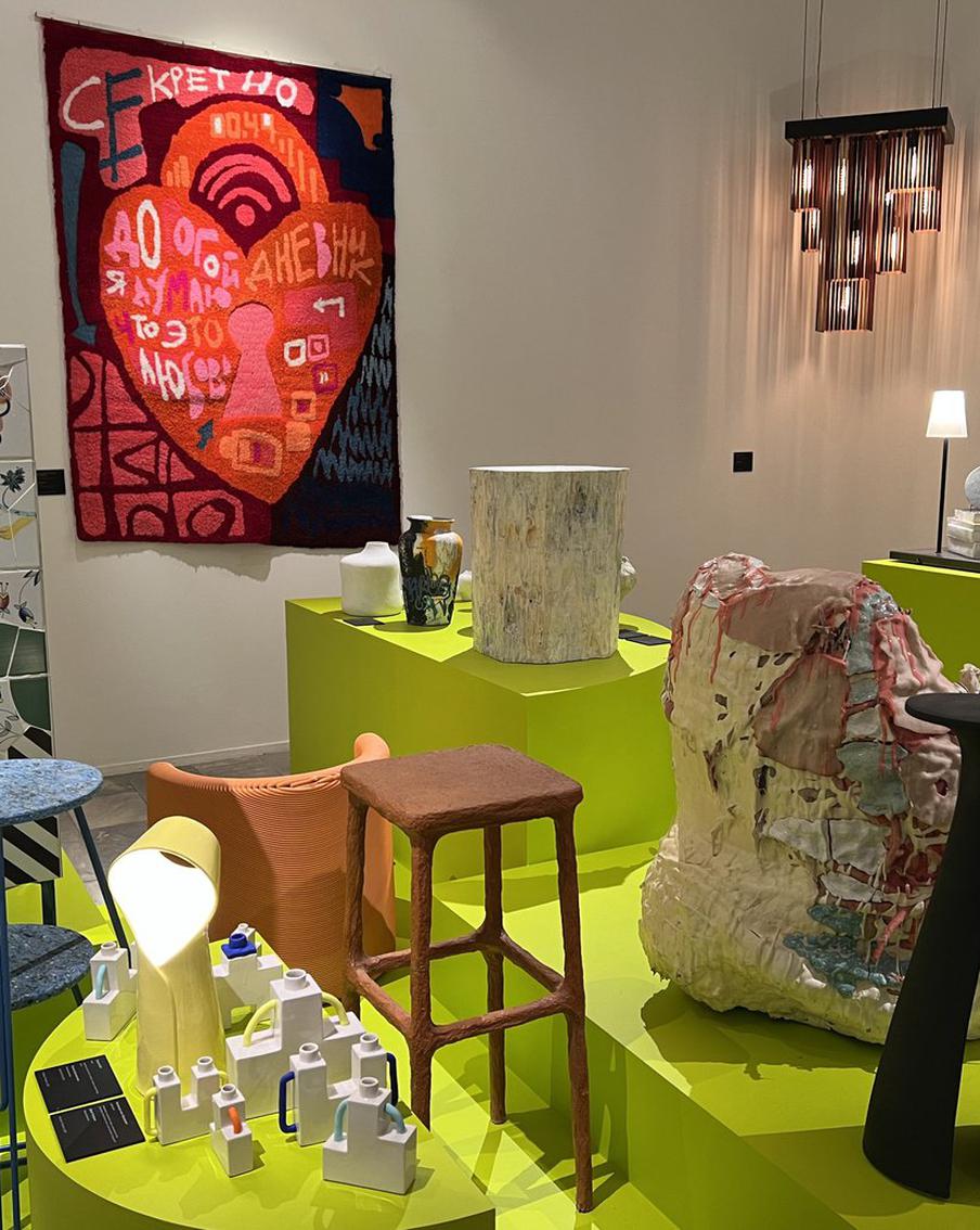 Приз зрительских симпатий на конкурсе-биеннале предметного дизайна получила оригинальная люстра