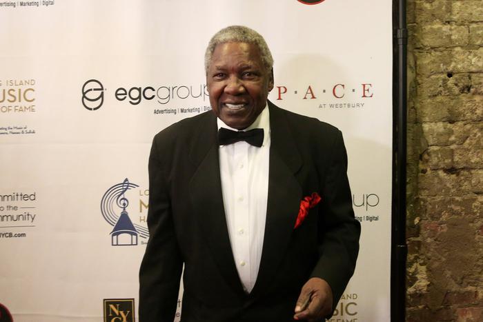 Культовый американский исполнитель Чарли Томас скончался в возрасте 85 лет