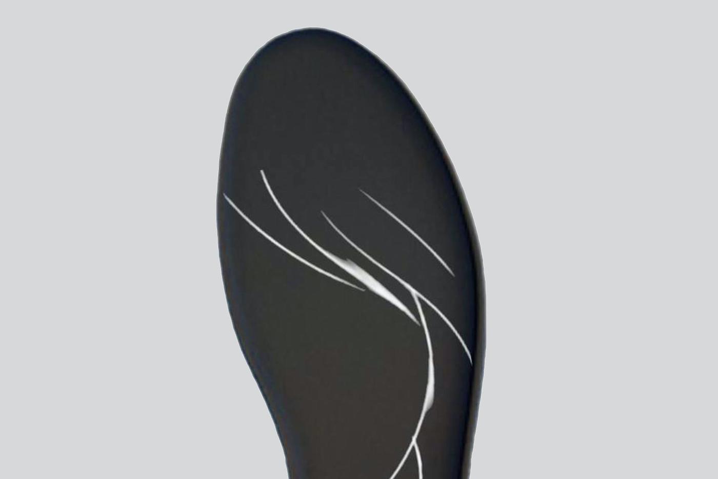 Российские студенты изобрели "умные" стельки, которые предупредят о болезнях ног и посоветуют полезные упражнения