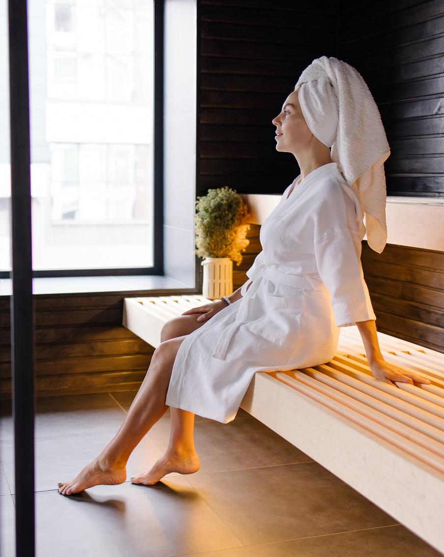 Баня восстанавливает организм и усиливает иммунитет, но не всем стоит в ней париться