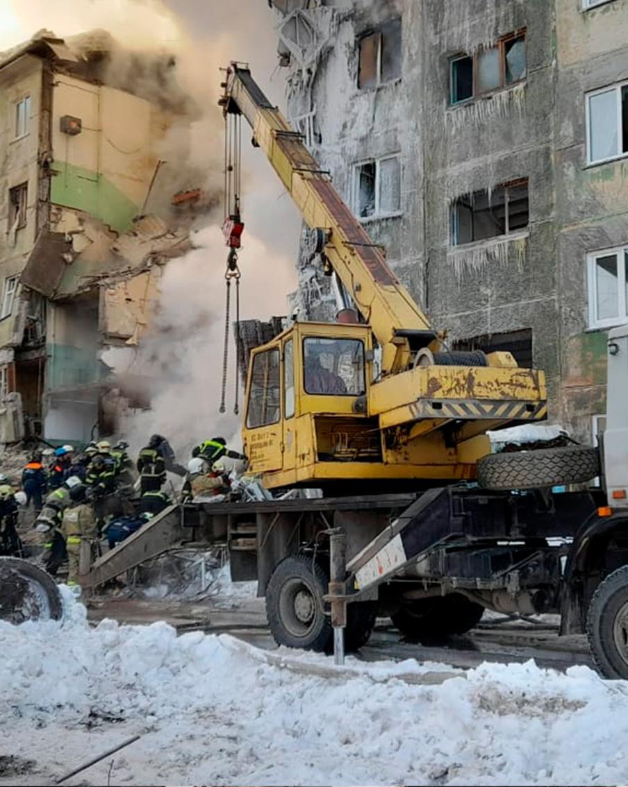 Взрыв газа в Новосибирске: число погибших достигло 13 человек, cпасработы завершены